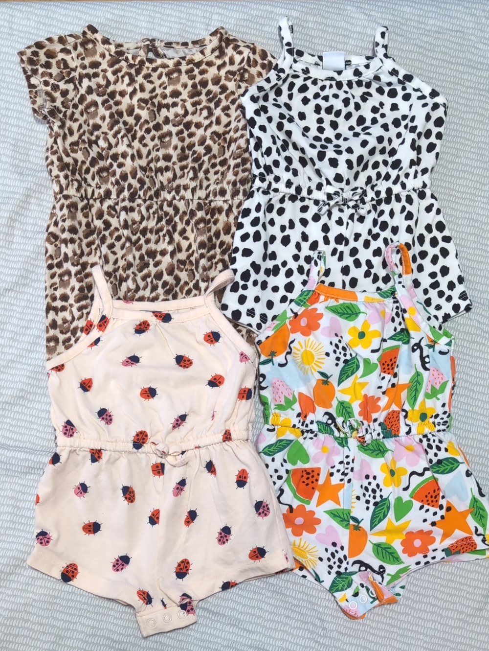 EUC Old Navy Baby Girl Rompers Sz 0-3M LOT of 4. *M5